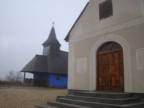 Foto biserici Aspra (c) eMM.ro